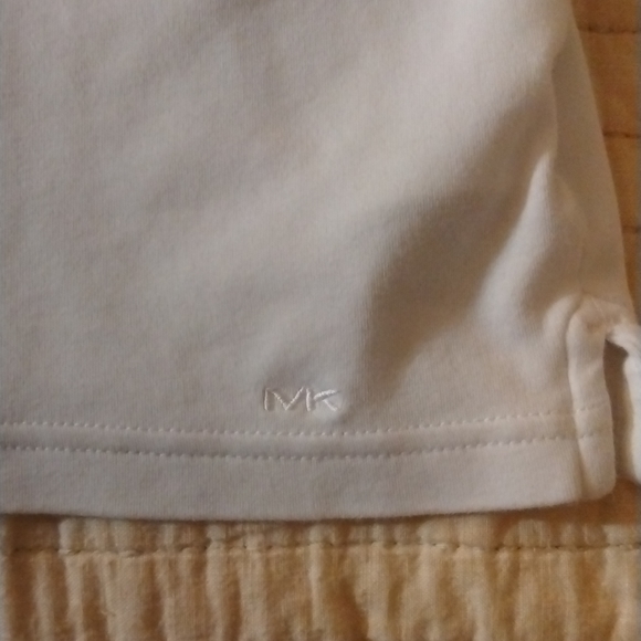 Micheal Kors Half Zip Shirt,Large,White with Black Tag running down shoulders - Picture 4 of 4